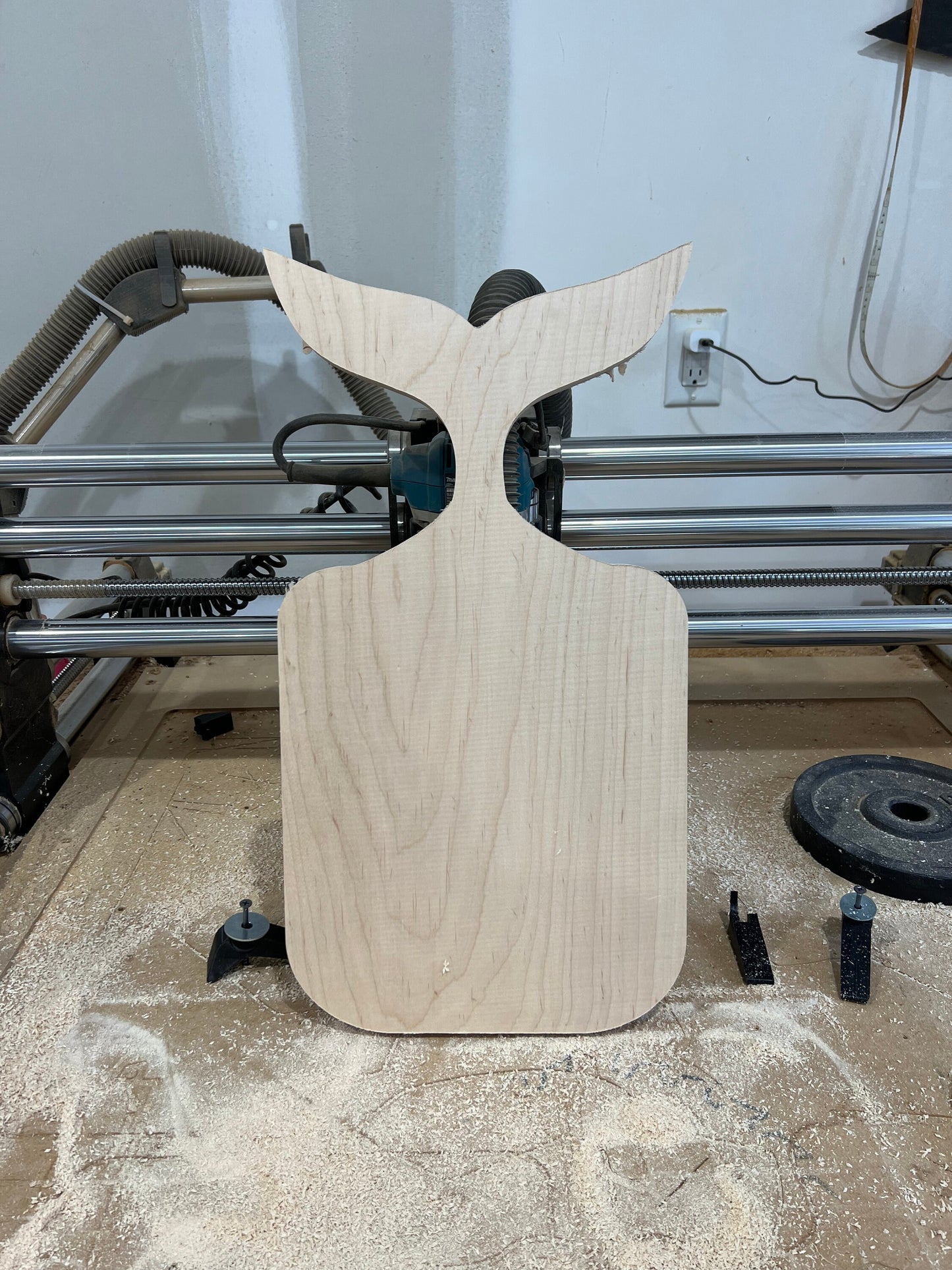 A digital outline of a cutting board with a whale tail handle appears on a grid background. The gray banner reads DIGITAL FILE. From Wet Nose Woodworks: Whale Charcuterie Cutting Board Handle SVG for CNC (Onefinity, xCarve, Shapeoko, Easel).